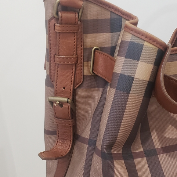 Burberry Bag - Picture 13 of 15